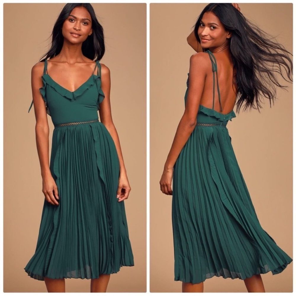 Lulu's Never‎ A Dull Moment Emerald Green Tie-Strap Pleated Midi Dress